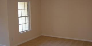 3460 Claremont Street Gallery 18