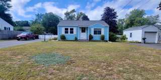 Beautiful 2-Bedroom Single Family House for Rent in South Hadley! Gallery 1