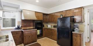 Stunning 5 Bedroom 2.5 Bathroom Home in Squirrel Hill Gallery 8