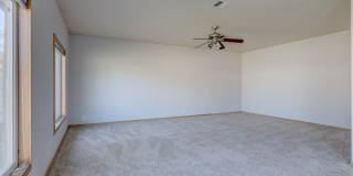 3BD Home on an Oversized Lot with a Standalone SHOP!! Gallery 12