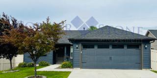 Great Home on Corner Lot! Gallery 1