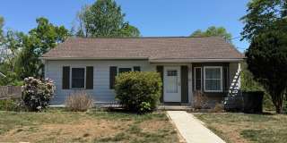 Cute 3 Bedroom, 2 Bath Home Near Asheville Mall Gallery 1