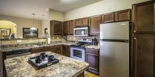 Vintage Creekwood Park Apartments Gallery 5