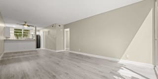 Tahquitz Court Gallery 9