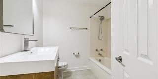 1701 COLAPISSA Street Gallery 16