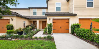 Two-Story 3BR/2.5BA Townhome in Tavares Gallery 1