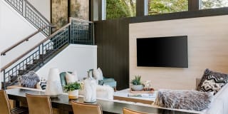 Kallisto at Bear Creek Gallery 16