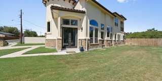 Modern Luxury Meets Austin Charm: 4 BR, 2.5 BA Gem Gallery 1