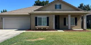 3 Bedroom 2 Bathroom Home in SW Visalia! Close to Shopping and Restaurants! Gallery 1