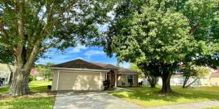 Cute 4/2 EAST Orlando Home in Wedgefield! Gallery 1