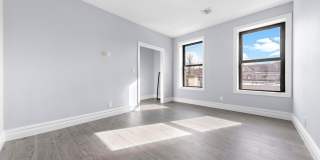 160 Monmouth Street Gallery 18