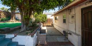 Charming 2-Bedroom Retreat in La Crescenta – Available Now! Gallery 16