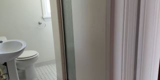 4 bedroom, 2 full bath bungalow near Cedar and Warrensville Gallery 23