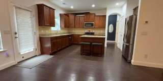 Lexington Living Oasis Gallery 5