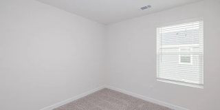 Room in 4 Bedroom Home at Millennium Ave Gallery 6