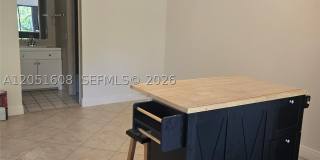818 E Palm Run Dr Gallery 2