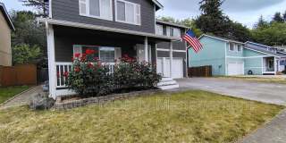 1108 NE Beaumont Ln Gallery 2
