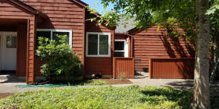 CUTE & CLASSY IN LAKE OSWEGO! Gallery 3