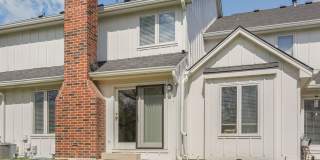 Fully Renovated 2 Bedroom and 2.5 Bath Townhome Located Indian Creek Park Estates Neighborhood! Gallery 18