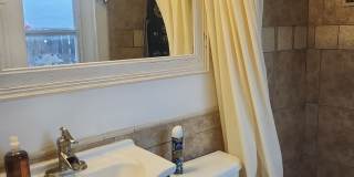 Spacious 4-Bedroom Home with Pool Gallery 20