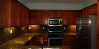 Beautiful 4 bed, 2.5 bath unit in Orange. Gallery 10