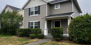 DuPont 2365 SF 3 bedroom plus loft home. Gallery 3