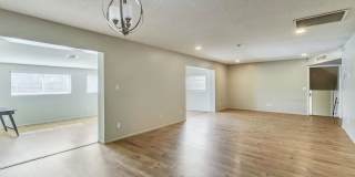 6 Bedroom 3.5 Bathroom Tri-Level Home In Tempe close to ASU Gallery 6