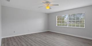 19804 HIAWATHA ROAD Gallery 27