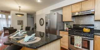 Amazing 3bd/2.5 Fairmount Home Gallery 9