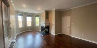 Dupont Circle 2-level Condo at The Cygnet. 1 Bed/1 Full Bath, Fireplace and Modern Kitchen Gallery 4