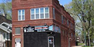 934 N Lamon Avenue Gallery 1
