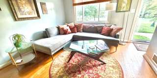 1723 North Cliff Street Gallery 1