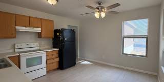 Tile flooring, 2 beds, 1 bath, 964 sqft, 2-car garage Gallery 3