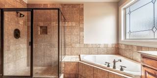 Gorgeous Rogers Home! Gallery 14