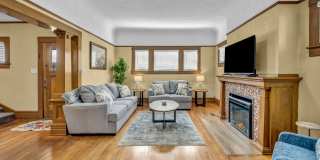 FULLY FURNISHED  BEAUTIFULLY REMODELED 1930s HOME NEAR UNR WITH UNBEATABLE I-80 ACCESS Gallery 1