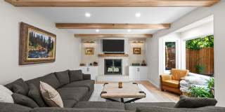 Gorgeous home in Englewood! Gallery 26