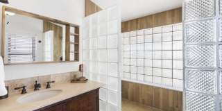 400 33rd Street Gallery 28