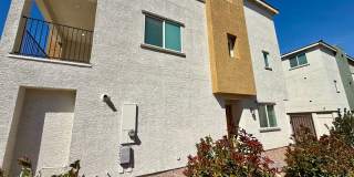 Modern Townhome Near Lone Mountain | Gated & Pool Gallery 36