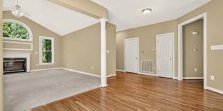 6430 BELLEVUE Place Gallery 4