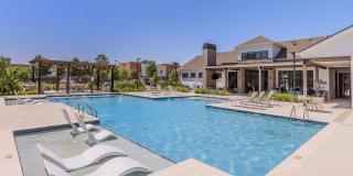 Windsor at Manhattan Gallery 74