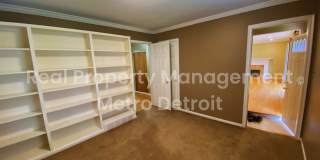 4-Bedroom Home in Troy, Michigan Gallery 12