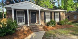 Renovated Home 3 bedroom 1.5 bath with new privacy wooden fence Gallery 1