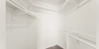 650 The Vlg Gallery 1
