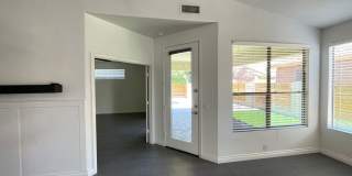 PRIVATE POOL, ADORABLE 3 Bedroom/2 Bath in Dobson Place Gallery 21