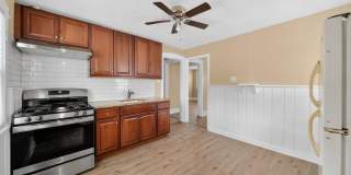 1167 Green Street unit: B Gallery 1