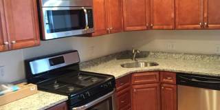 Charming 3 Bedroom-No Broker Fee Gallery 3