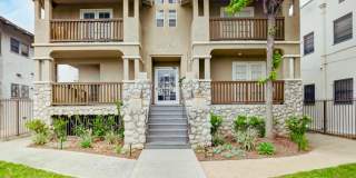 Portland Place: 2370 Portland Street - Three Bedrooms Near USC! Gallery 1