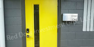 Updated and Upgraded Spacious 1/1 Apartment in the Mills/50 District Gallery 20