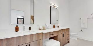 1612 W Hastings Street Gallery 11