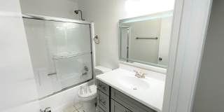 400-420 N. Oakland Ave. Gallery 48